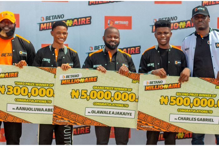 L: R- Betano Country Manager for Nigeria, Mr. Oyindamola Michaels, 3rd Prize Winner, Grand Prize Winner, 2nd Prize Winner, and Marketing Manager, Mr. Omene Osuya during the Betano Millionaire promo grand finale and Cheque presentation