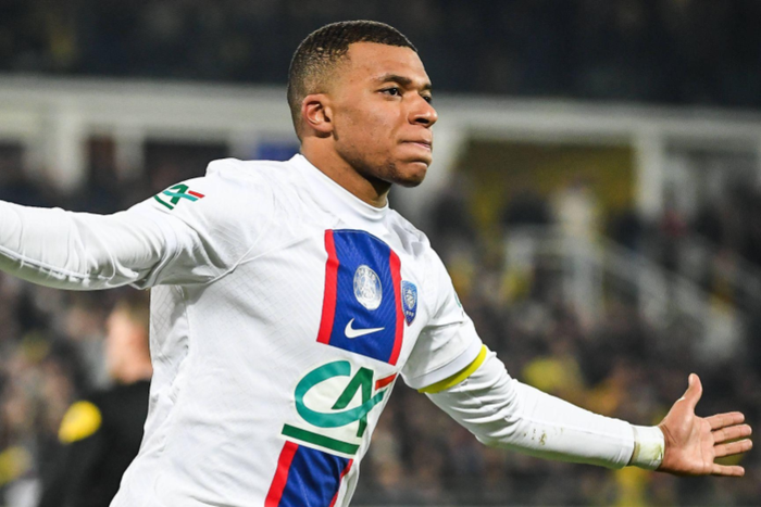 Five-star Kylian Mbappe in Coupe de France