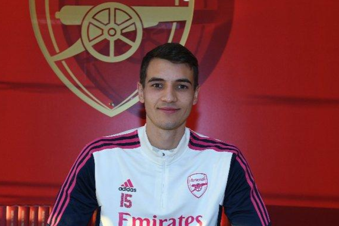 Arsenal announce the signing of Jakub Kiwior