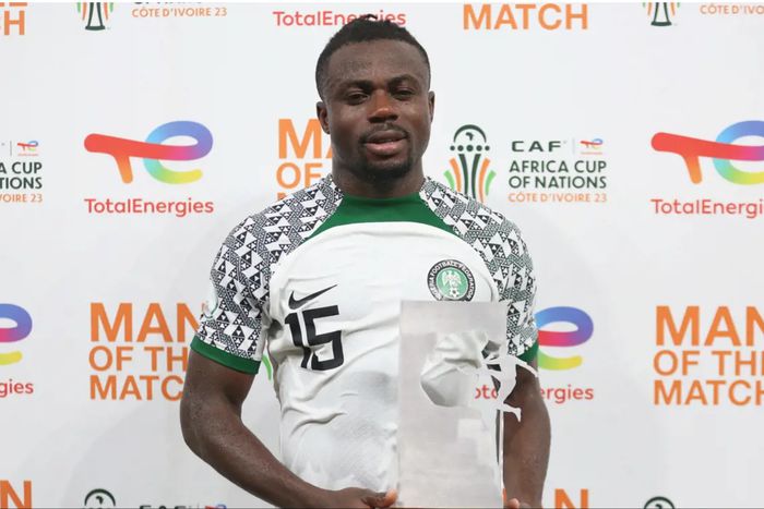 Super Eagles star Moses Simon celebrates the AFCON 2023 Man of the Match award.