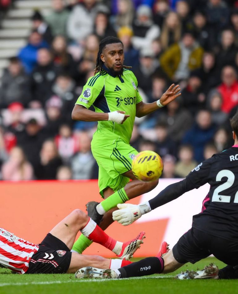 Alex Iwobi sealed his performance with a stunning chip.