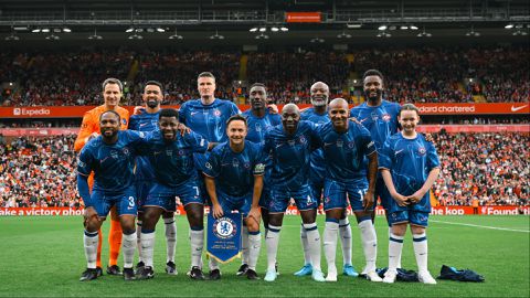 Super Eagles greats Mikel Obi and Celestine Babayaro could not stop Peter Crouch as Liverpool defeated Chelsea 2-0 in legends game.