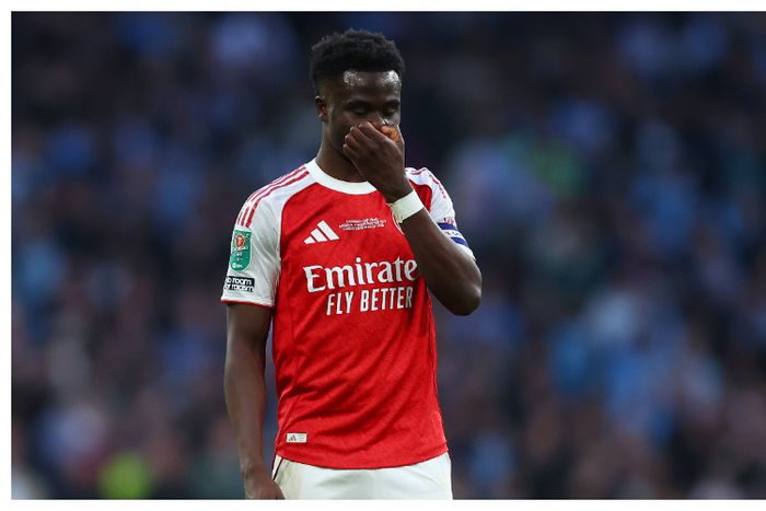 Ex-Liverpool star tells Saka to change position