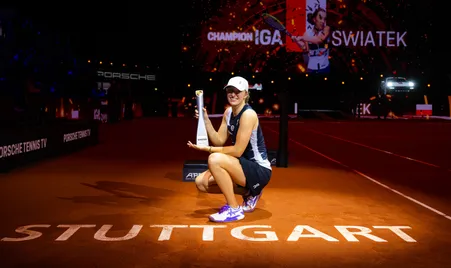 Swiatek defeats Sabalenka for successful Stuttgart title defense