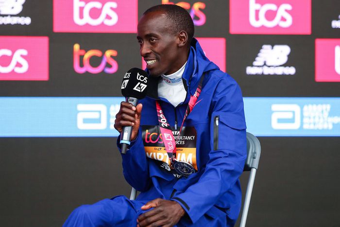 Kelvin Kiptum after winning the 2023 London Marathon.