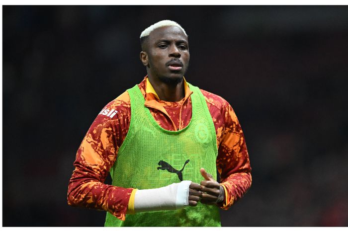 Fenerbahce set to lodge complaint over Osimhen's hand protection gear