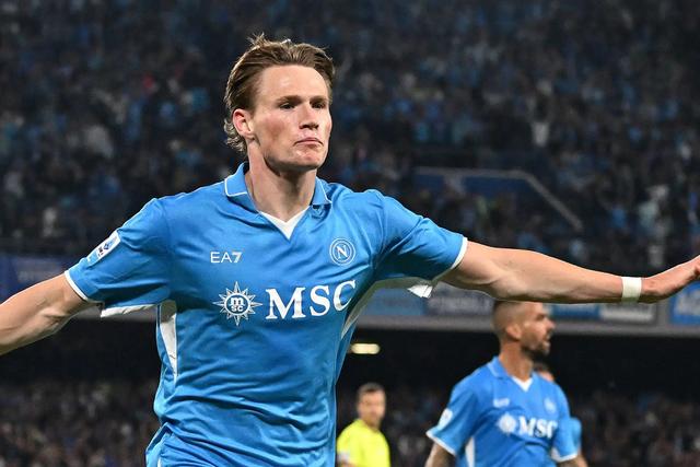 Rooney urges Man United to re-sign McTominay
