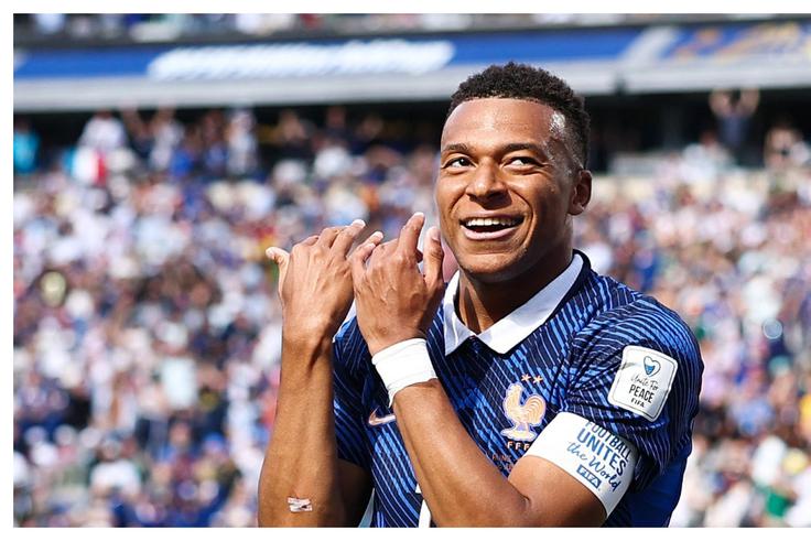 Mbappe surpasses Messi with incredible World Cup stat after Iraq masterclass