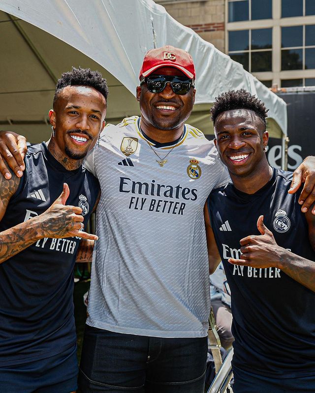 Among the Real Madrid stars to pose with Ngannou are Brazil star Vinicius Junior, Aurélien Tchouaméni, Eduardo Camavinga, and Éder Militão.