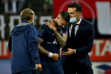 PSG lose Icardi to shoulder injury