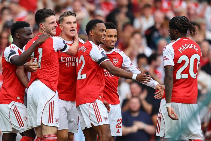 Arsenal players celebrating || Imago
