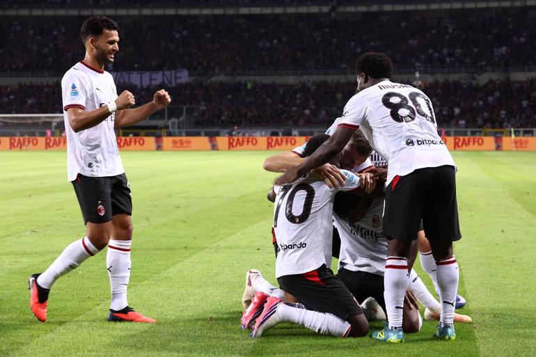 AC Milan players celebrating || Imago