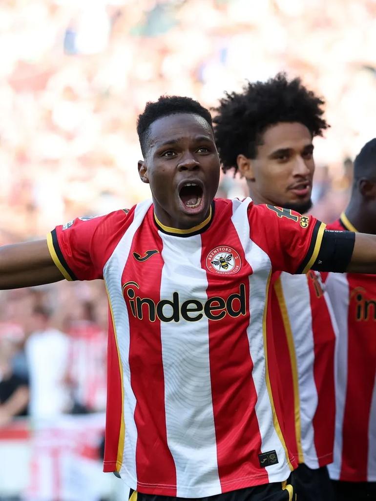 A dream debut for Sangare.