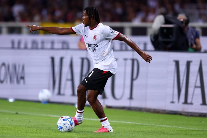 Samuel Chukwueze in action for Milan || Imago