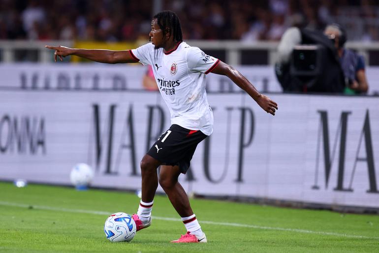 Samuel Chukwueze in action for Milan || Imago
