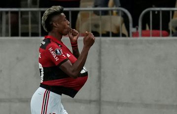 Flamengo edge towards Libertadores final as Barcelona downed