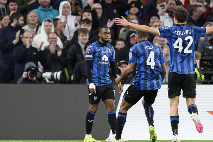 Ademola Lookman and Scalvini celebrate during the  Europa League final | Imago