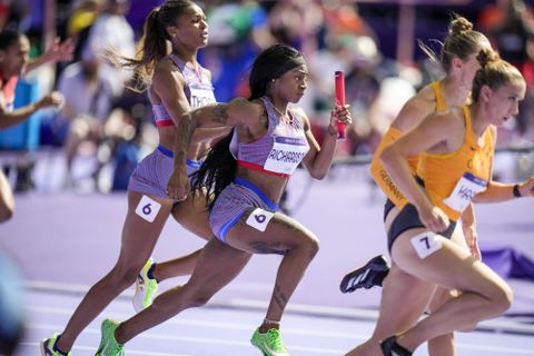 US women's 4 x 100m relay coach on how she convinced 'big personalties' Sha'Carri Richardson & Gabby Thomas to work together