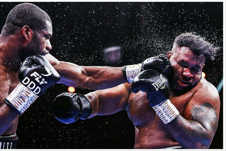 Despite acting strangely during fight week, Daniel Dubois defeated Jarrell "Big Baby" Miller.