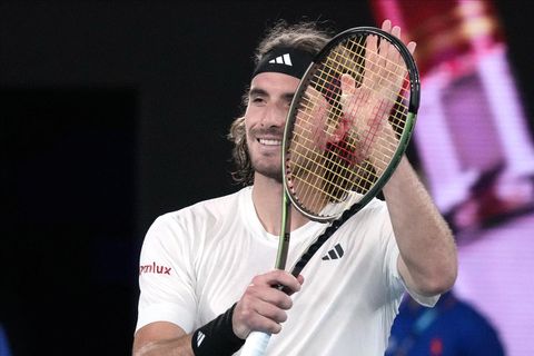 Tsitsipas continues unbeaten streak in 2023, defeats Lehecka to reach semifinals