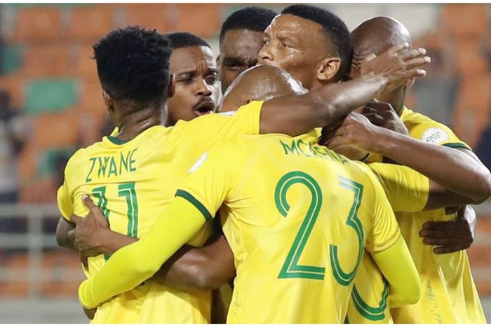 South Africa's Bafana Bafana through to round of 16.