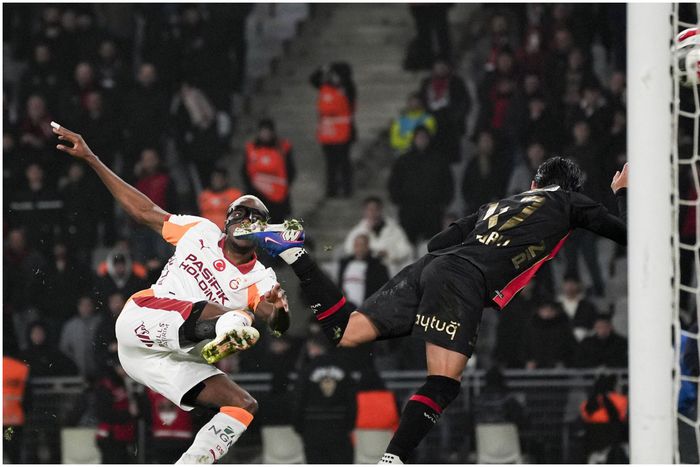 Osimhen Emerges from Sara's Shadow to Score First Goal Since AFCON 2025.