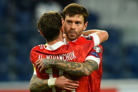 'No to war', says Russian international footballer Smolov