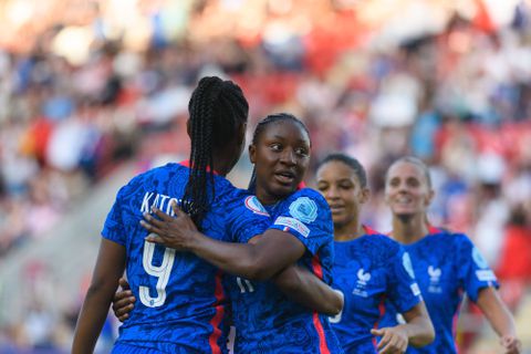 Two more players join Wendie Renard in quitting the French national team