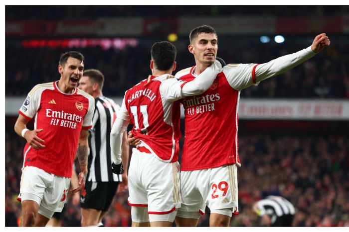 Gunners as Arsenal bully Newcastle