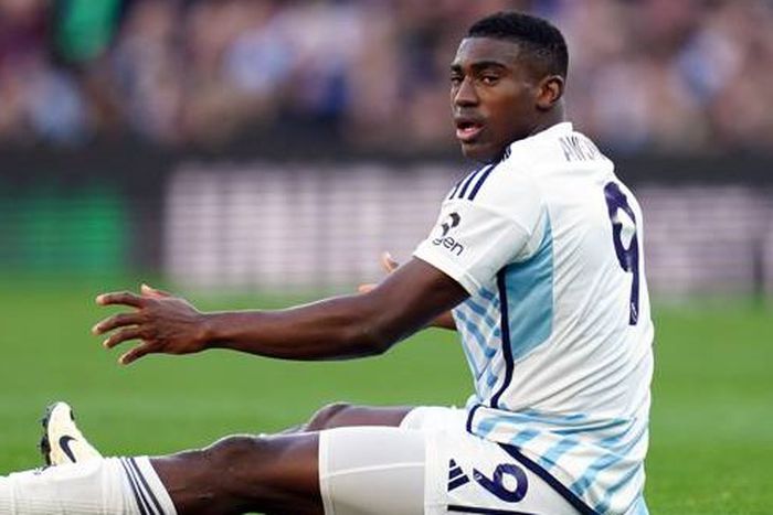 Taiwo Awoniyi could leave Nottingham Forest due to FFP.