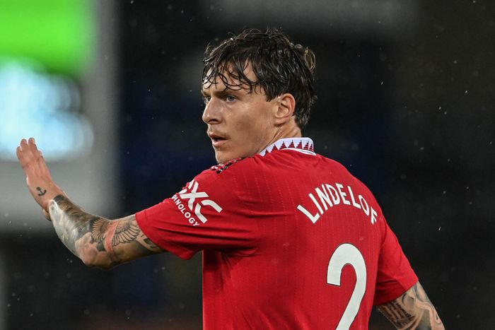 Victor Lindelof hints at possible Manchester United departure