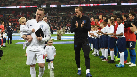 Kane reveals what Rooney told him about the England goalscoring record in 2015