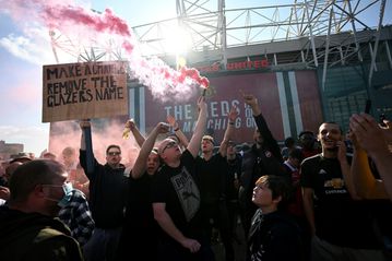 Man Utd fans stage protest as ESL backlash rumbles on