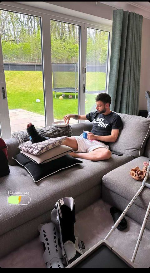 Bruno Fernandes seen wearing protected boot