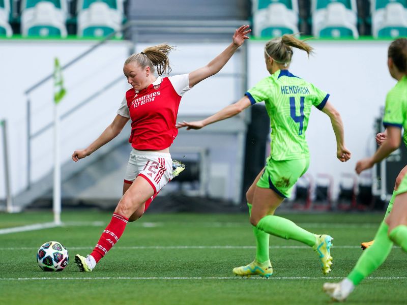 Plane Carrying Arsenal Women's Team Catches Fire On Runway Before