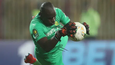 Uganda Cranes goalkeeper Denis Onyango issues injury update following Mamelodi Sundowns match incident