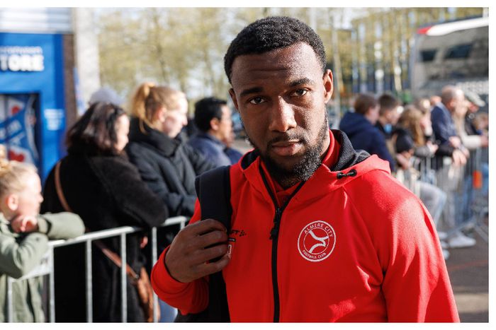 Nigerian eligible star begs Eric Chelle