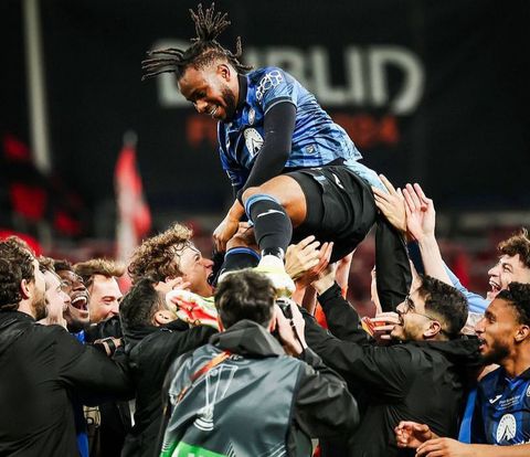 Atalanta hero Ademola Lookman lifted high by his teammates