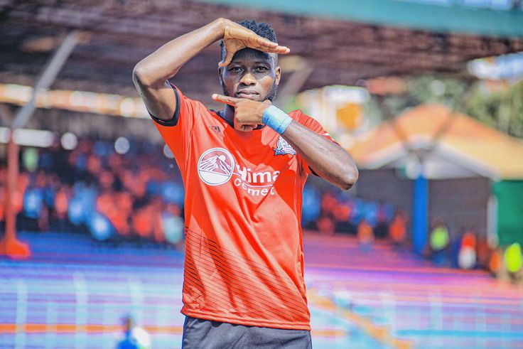 Vipers' star forward to renew contract