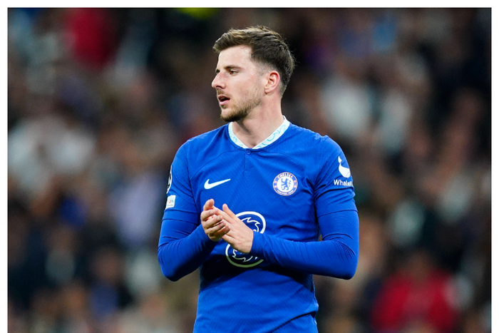 Manchester United still in the race to sign Mason Mount