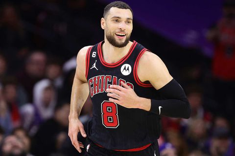 Zach Lavine plays for Chicago Bulls