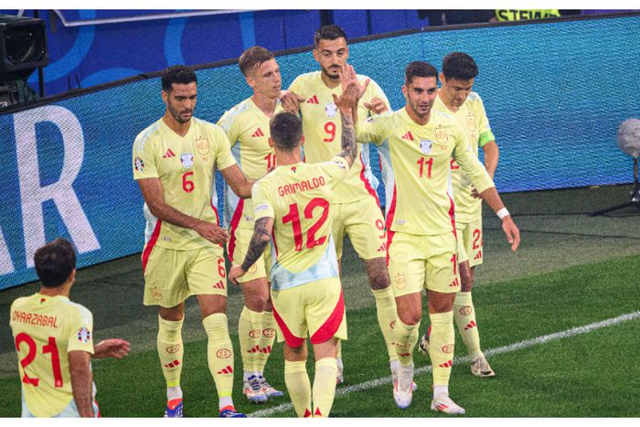 Spain defeat Albania to finish top of their group