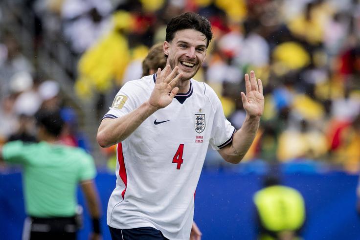 Scholes urges Tuchel to drop Declan Rice