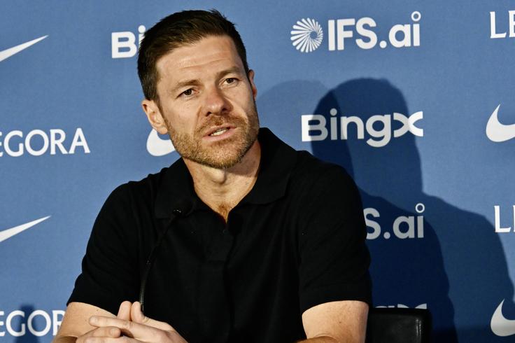 Chelsea exploring move for ex-Man United and Arsenal star