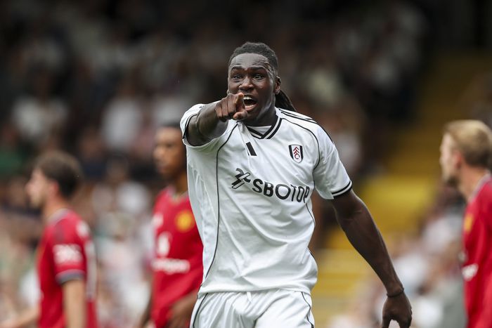 Calvin Bassey during the match against Manchester United | Imago