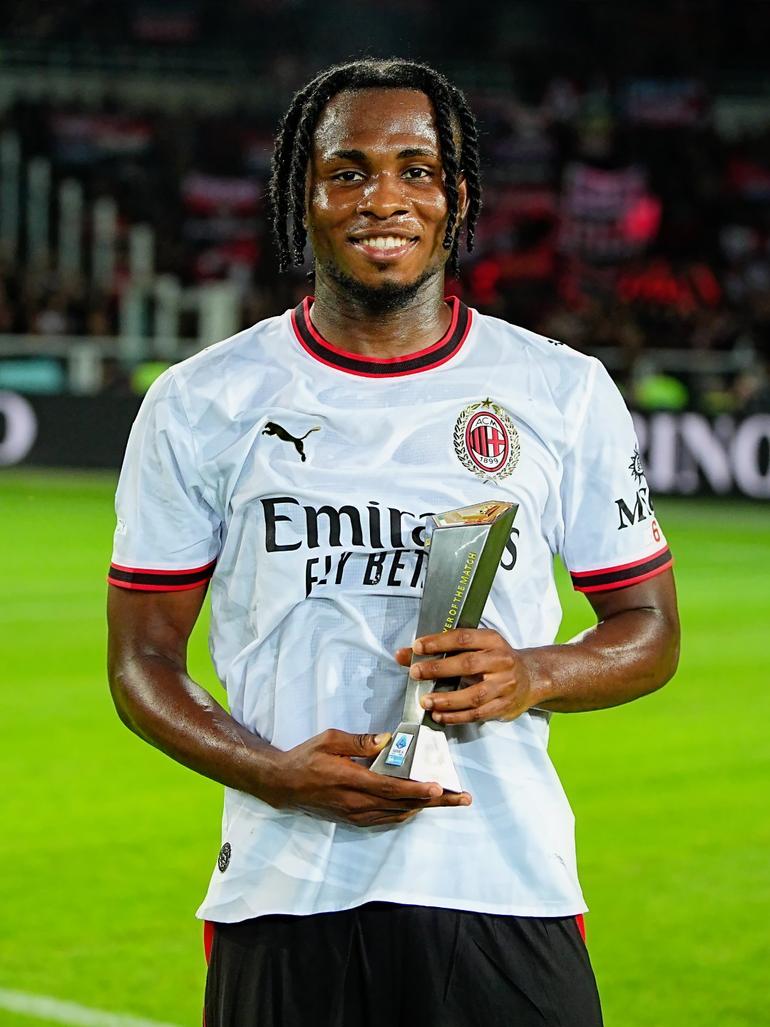 Samuel Chukwueze with his man of the match award.
