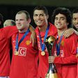 Manchester United stars celebrate winning the 2008 UEFA Club World Cup | Imago