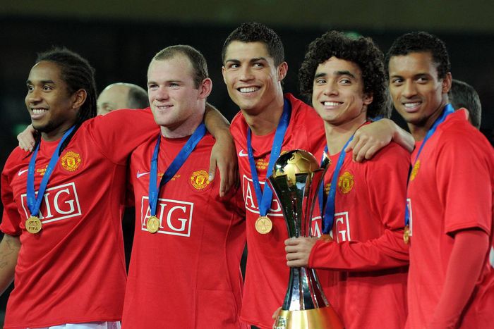 Manchester United stars celebrate winning the 2008 UEFA Club World Cup | Imago