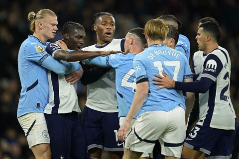 'We will keep fighting' - Walker assures City fans after 4-0 defeat