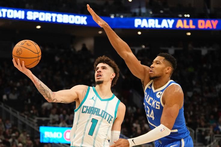 Giannis Antetokounmpo leads Bucks to win over Hornets despite Lamelo's 50-point effort